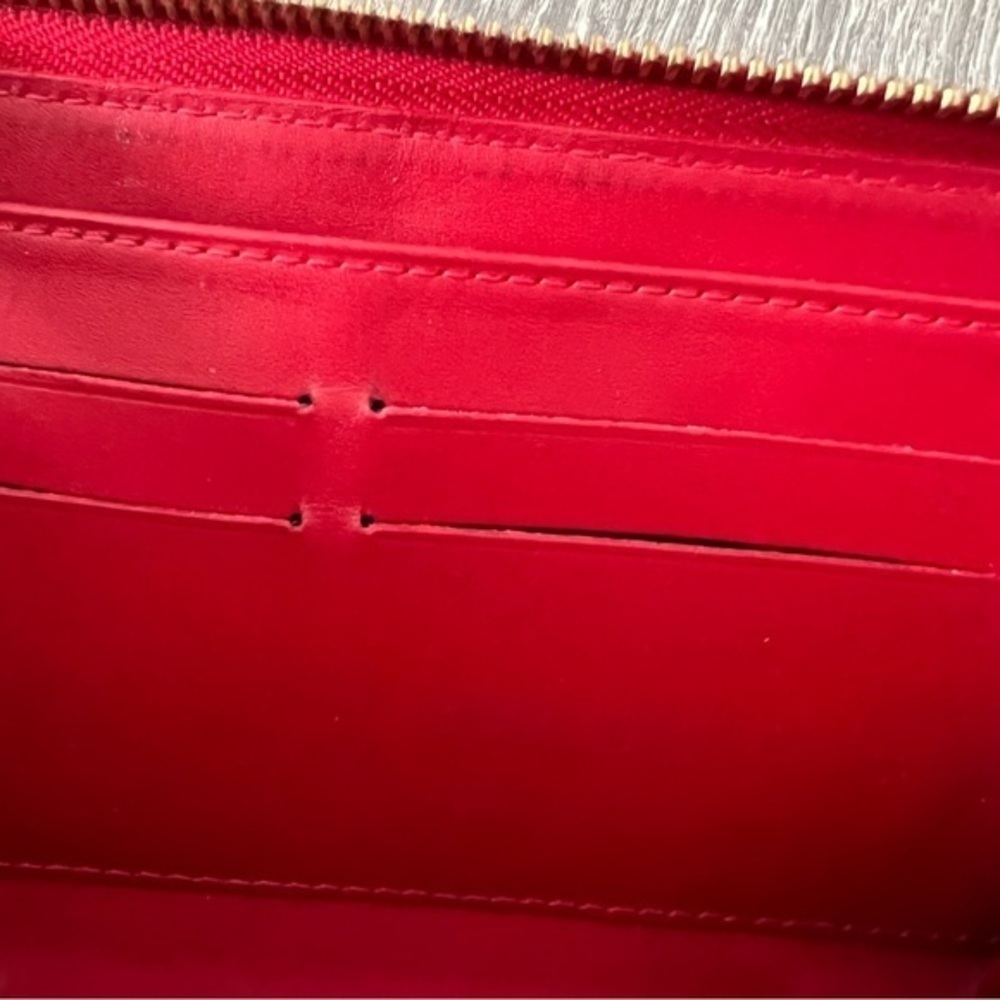 Authenticated Used Louis Vuitton Zippy Wallet  Monogram Vernis Pomme d'Amour Red - Picture 11 of 16